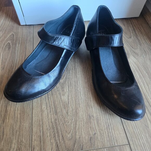 Dansko Shoes - Dansko Bess Mary Jane Shoes